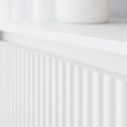 Comodino 45x50h cm design cannettato bianco Strike