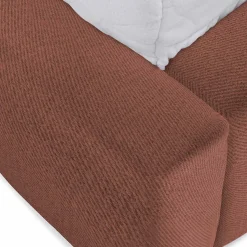 Letto oversize 180x200cm con rete contenitore imbottito rosso mattone Aluna