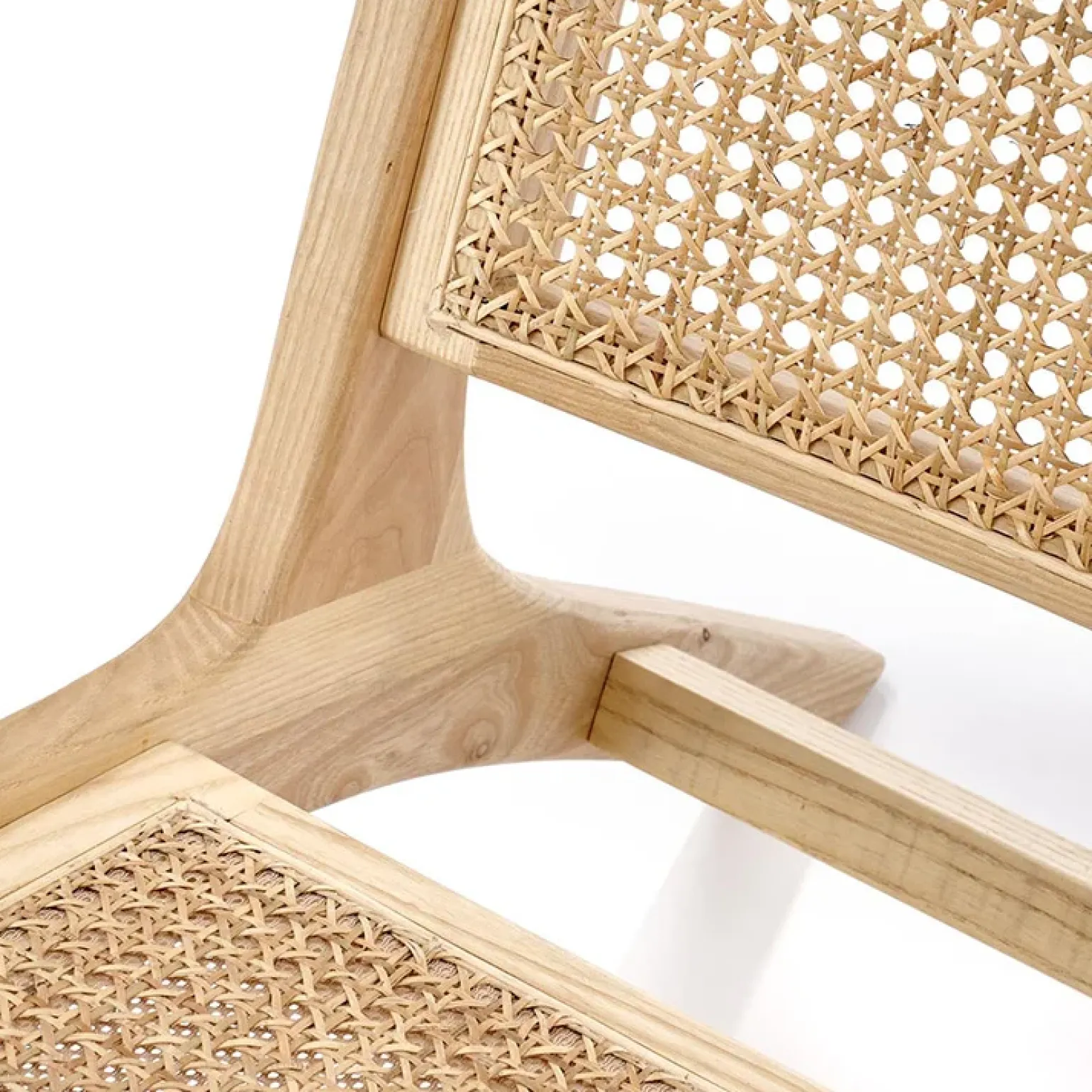 Panca relax moderna in rattan naturale Salvin