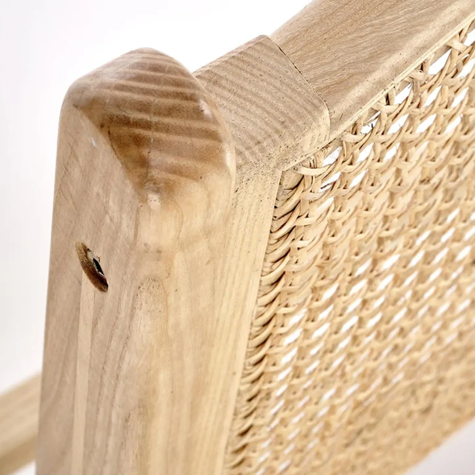 Panca relax moderna in rattan naturale Salvin