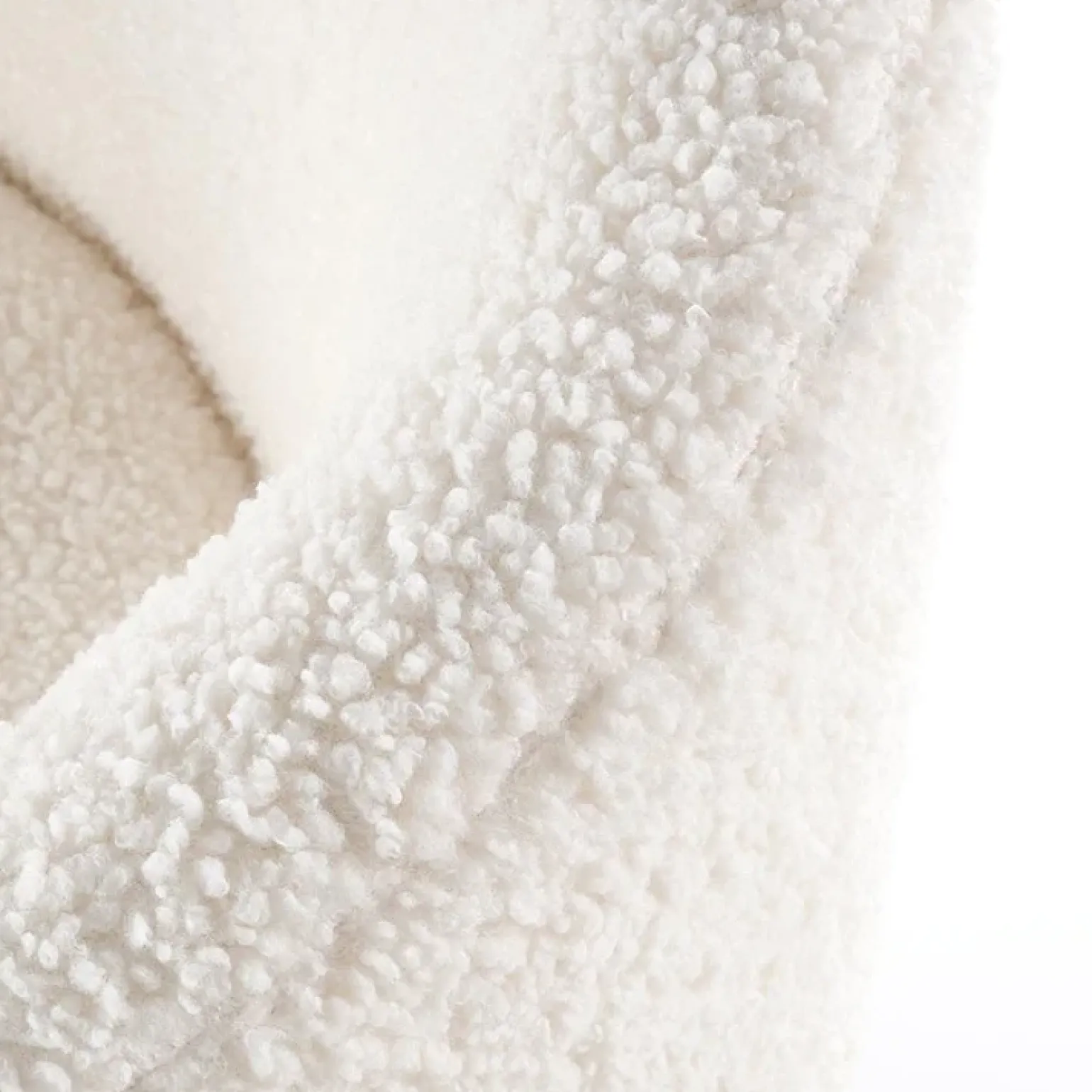 Poltrona design a pozzetto tessuto bouclè bianco crema legno Alaska
