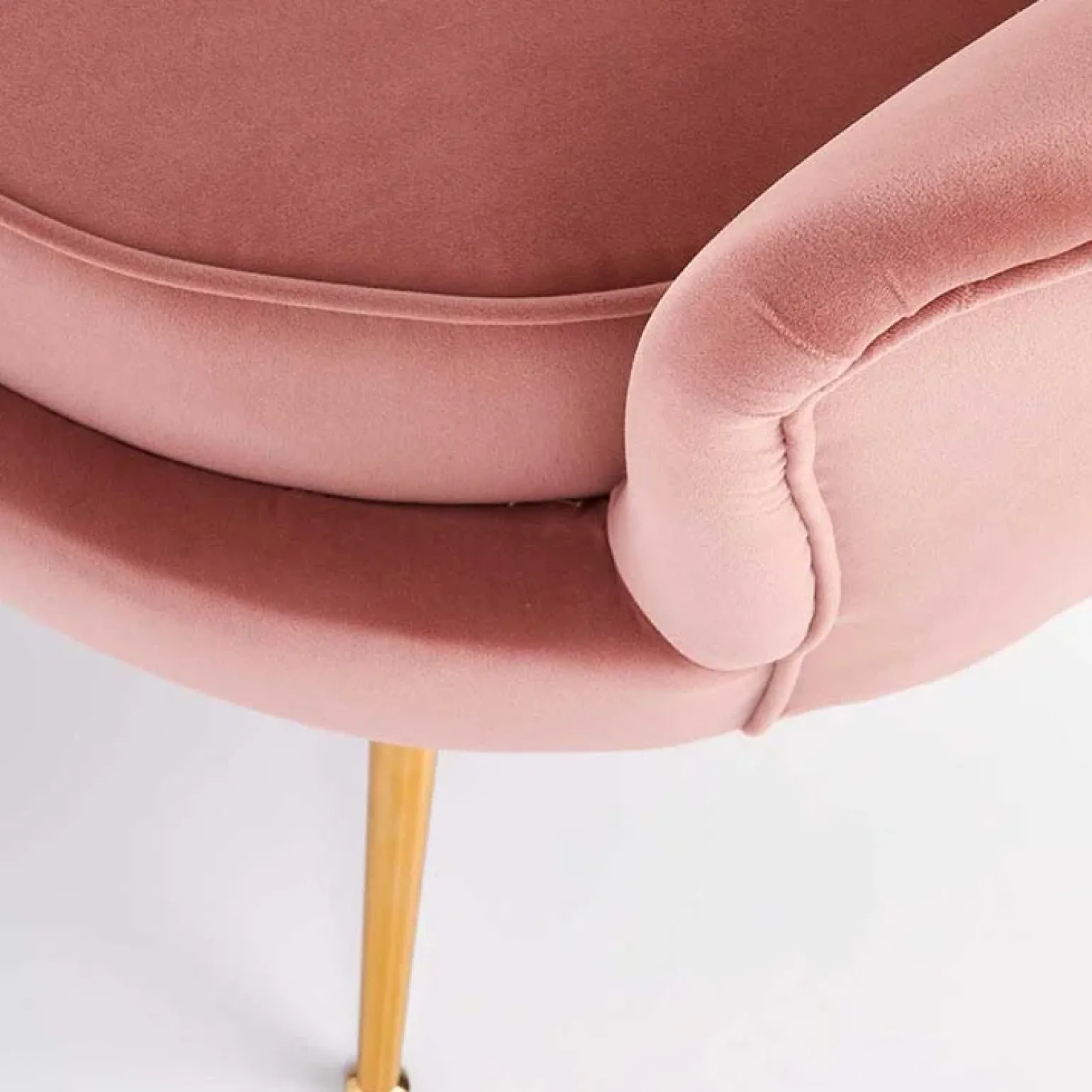 Poltrona imbottita moderna in velluto rosa antico oro Gabriella