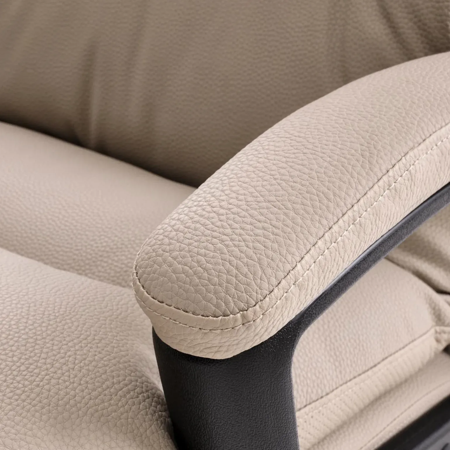 Sedia da ufficio con braccioli e ruote regolabile imbottita in ecopelle beige Marilu