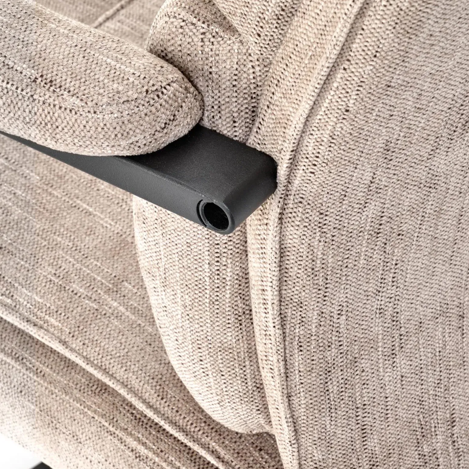 Sedia da ufficio con ruote e braccioli in tessuto beige Yara