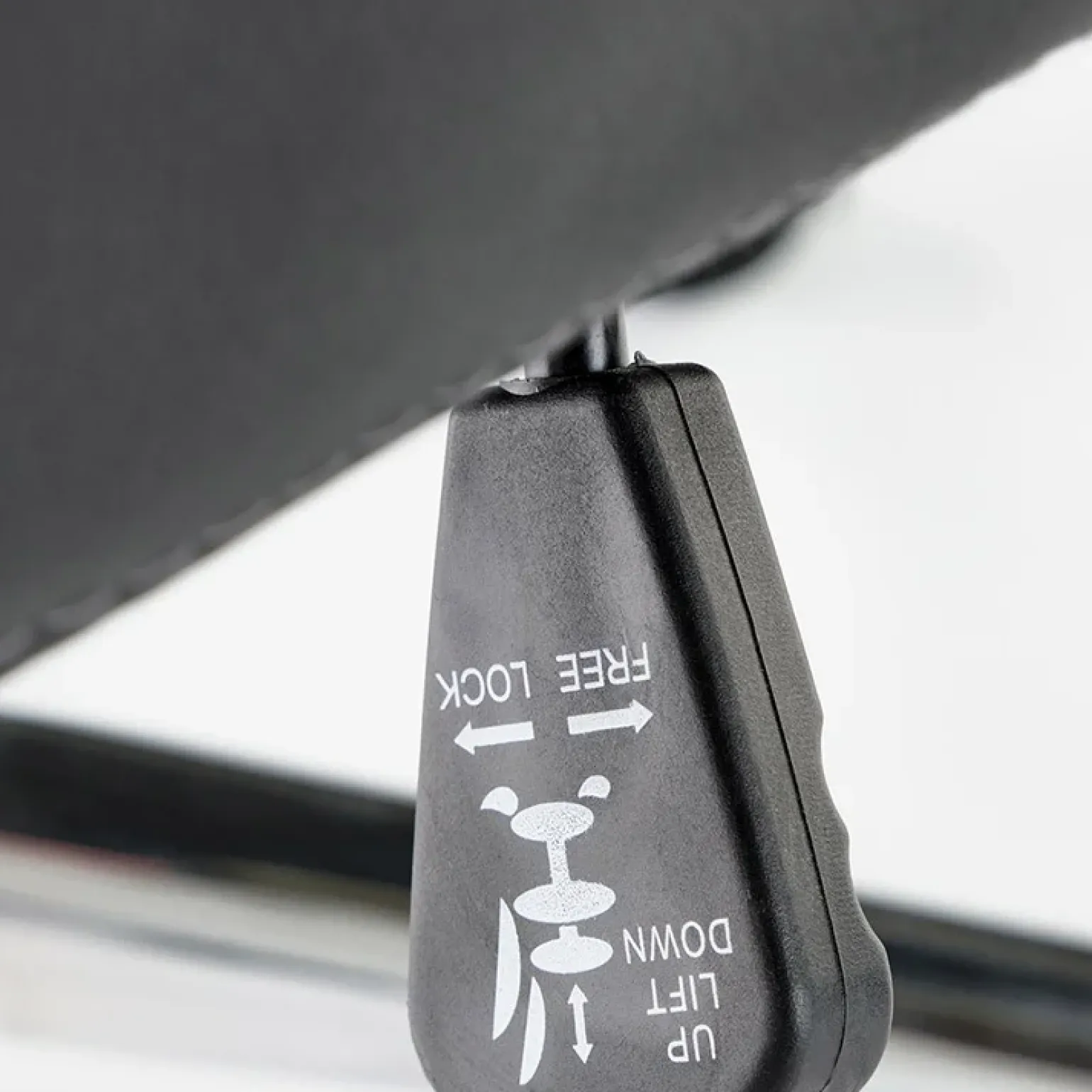 Sedia da ufficio con ruote in tessuto e ecopelle grafite nero Triana