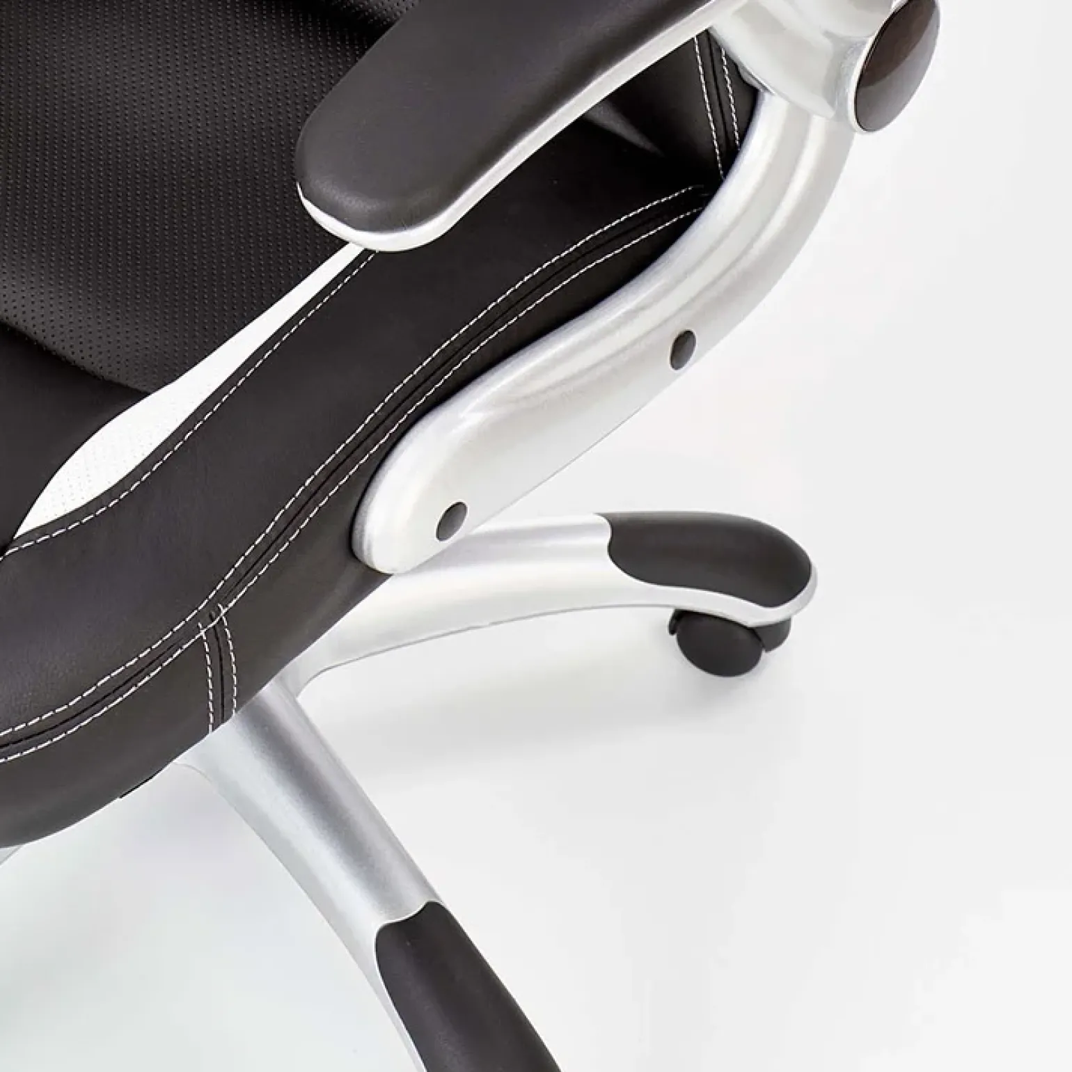 Sedia gaming da ufficio con ruote e braccioli nero bianco Mito
