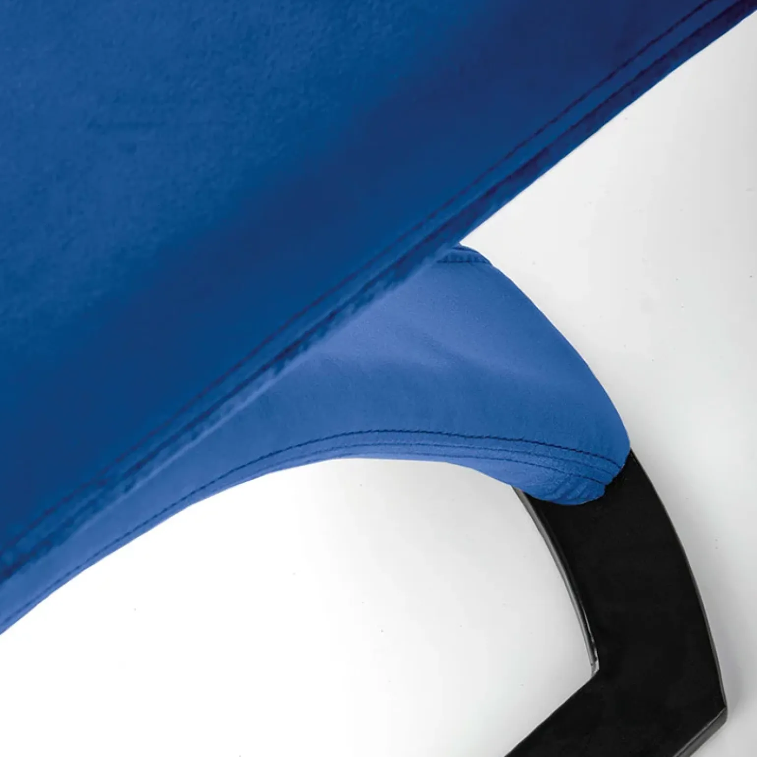 Set 2 sedie moderne imbottite in velluto blu acciaio nero Juliet