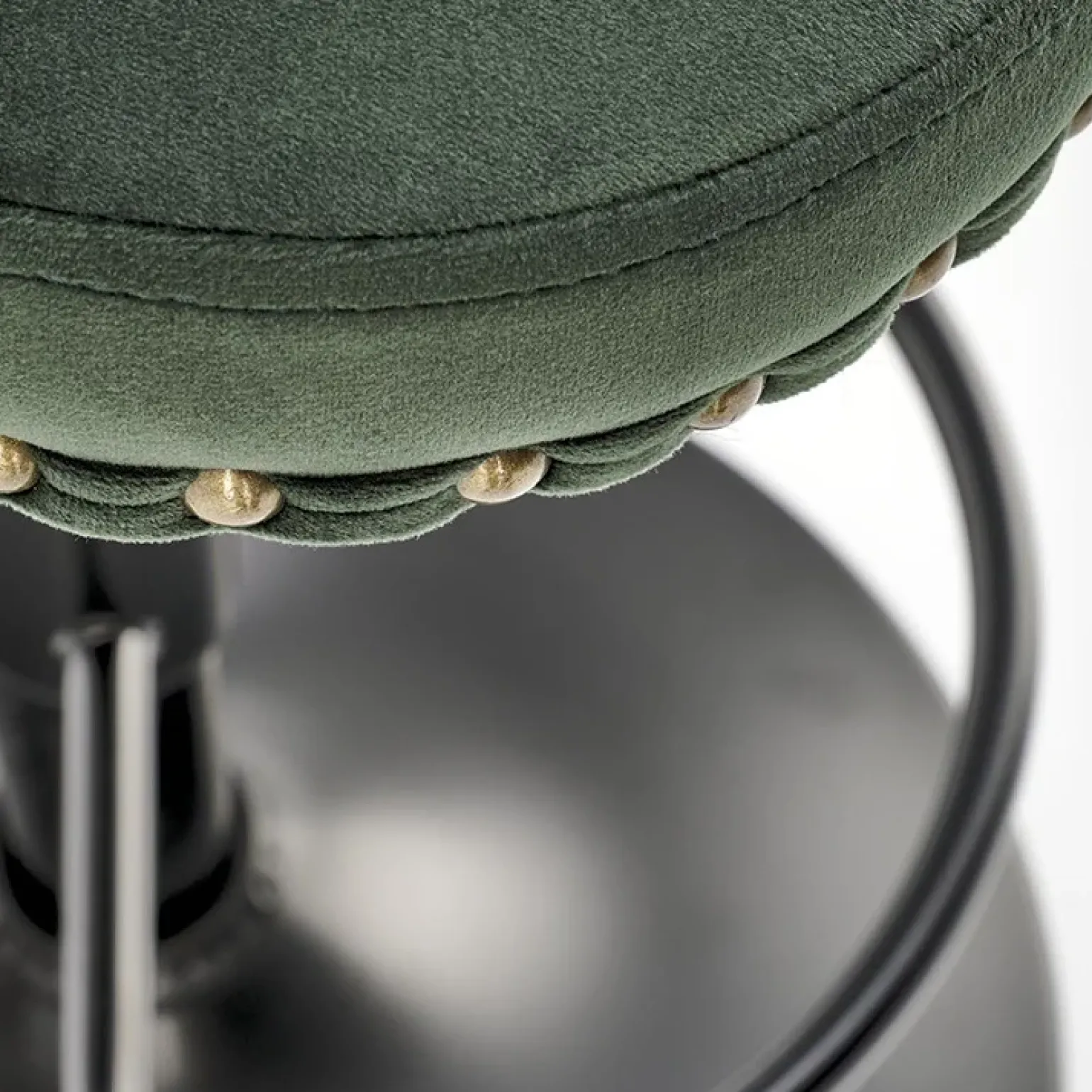 Set 2 sgabelli alti regolabili in velluto verde scuro Himeko