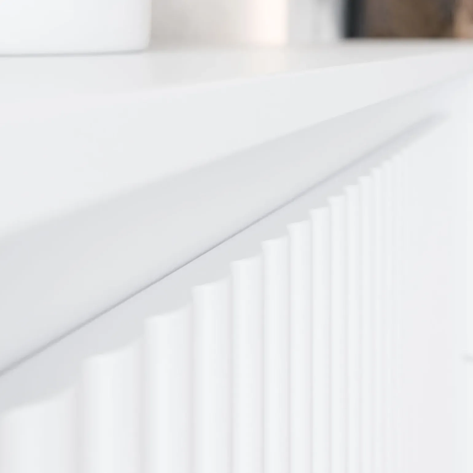 Set mobili soggiorno completo design cannettato bianco Strike 2