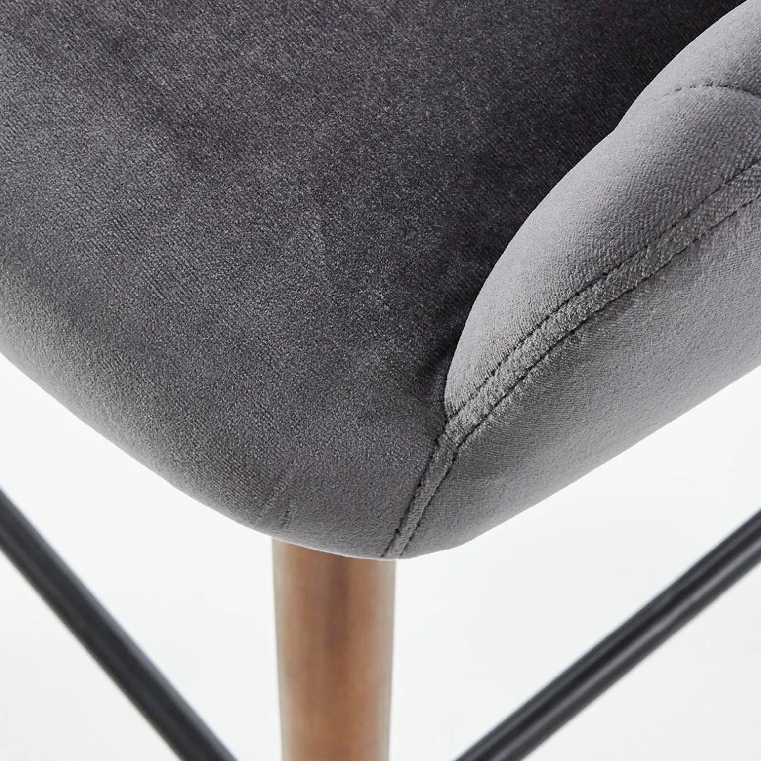 Sgabello alto imbottito stile scandinavo in velluto grigio rovere Nate