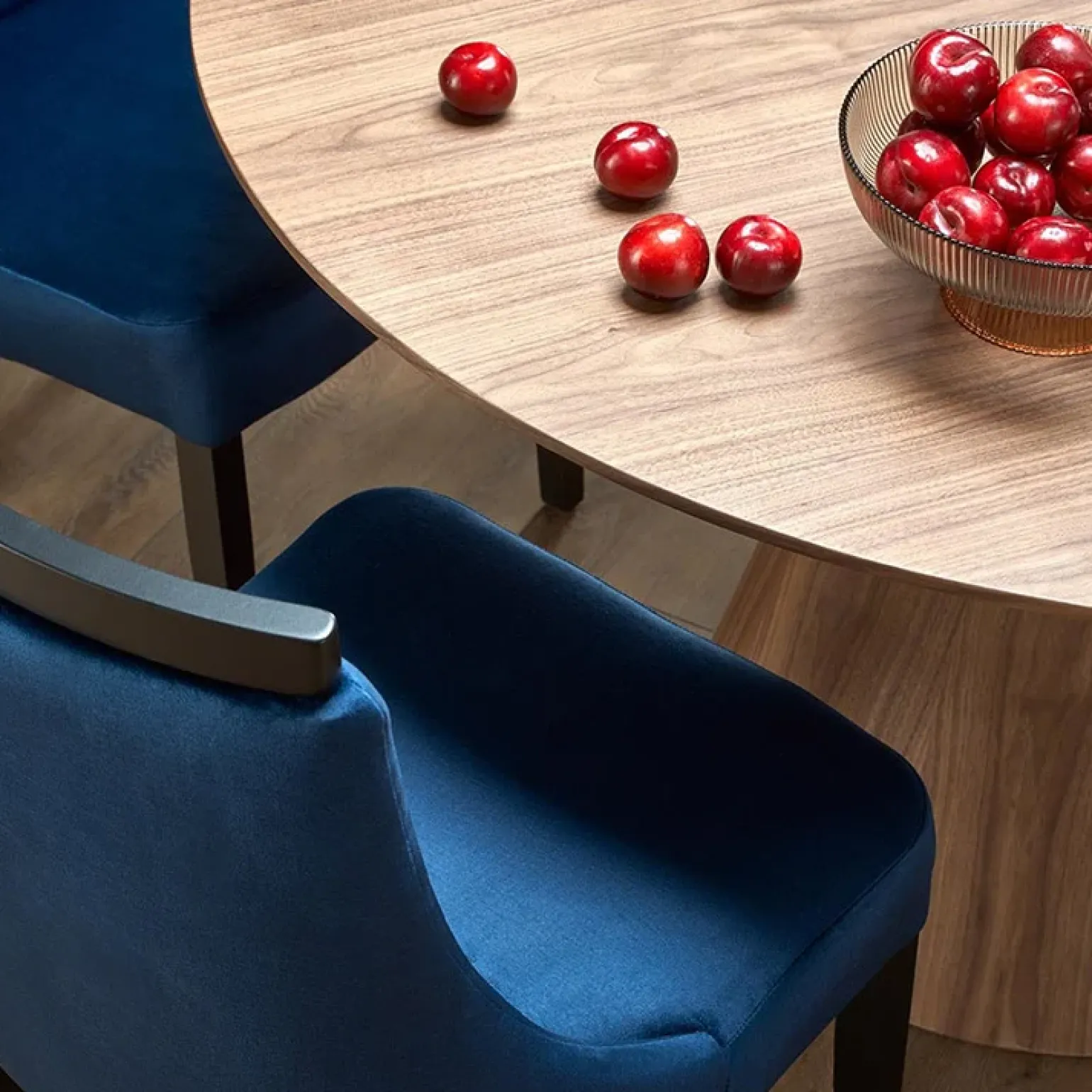 Tavolo da pranzo rotondo 136x78cm noce scuro Thor